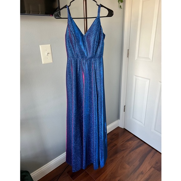 🪻Prom Dress🪻 - Picture 3 of 4